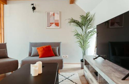 Mulhouse Apartment | La Villetta SPA -logement atypique