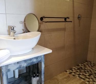 Lanseria Cabin | La Vue Guesthouse