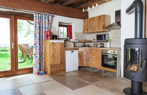 Fain-les-Moutiers Boat Rental | LaBellevue Comfortable holiday residence