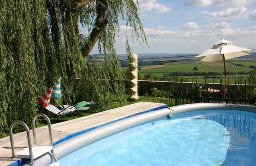 Fain-les-Moutiers Boat Rental | LaBellevue Comfortable holiday residence