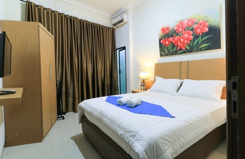 Panakkukang House | Labuana Homestay and Cafe Garden Makassar