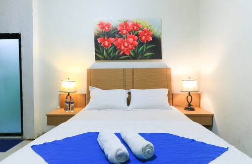 Panakkukang House | Labuana Homestay and Cafe Garden Makassar