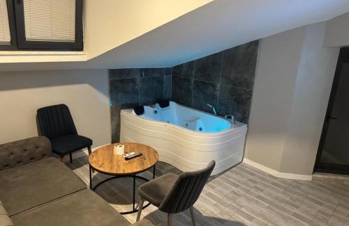 Kucukcekmece Hotel | Lacasa Royal Hotel