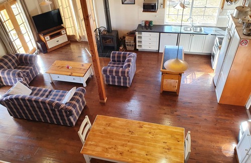 Dalgety House | Lachney Cottage Dalgety - Snowy Mountains Holiday Accommodation