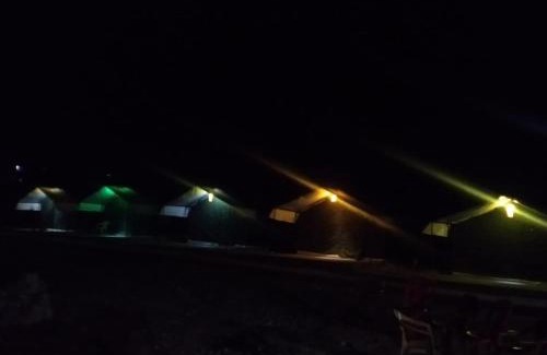 Hundur Bed & Breakfast | Ladakh Mountian Escape Camp by LexStays