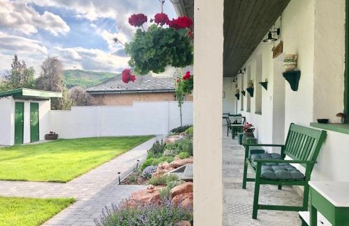 Csolnok House | Ladislaus Schnaps-Haus Falusi Vendégház