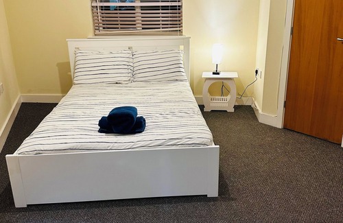 Peterborough House | Lady Charlotte house is suitable for workers and large families for vacation