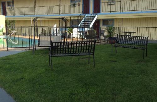 Johnson City Hotel | Ladybird Inn