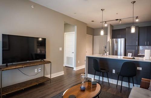 Riverside Apartment | Ladybird South Shore I 1 Bedroom Apartment