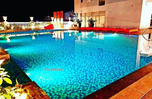 Iloilo Apartment | Lafayette Park Square with balcony facing pool view