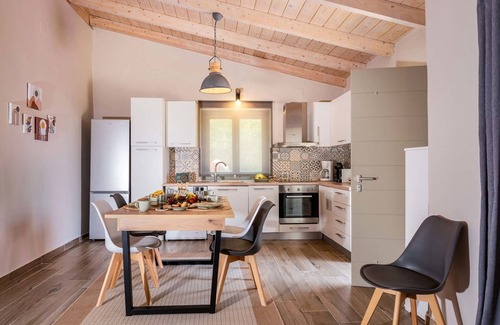 Katsimatika House | Lagom House - Two Bedroom House, Sleeps 4