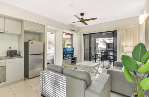 Trinity Beach Apartment | Lagoon Breeze Beachside Living with Resort Perks