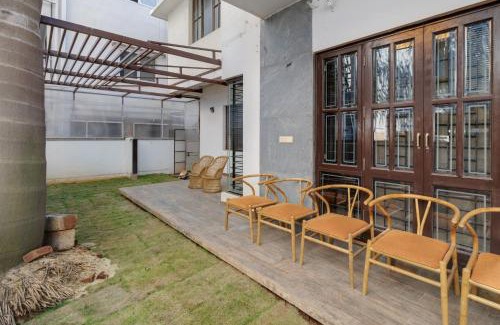 Whitefield Villa | Lagoon Luxe 4-Bedrooms Pool Luxury Villa by Spacez