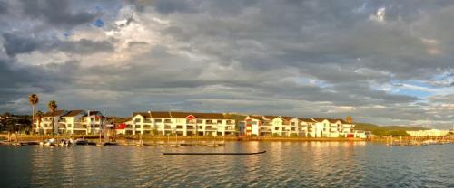 Knysna Central Apartment | Laguna Grove Holiday Rentals