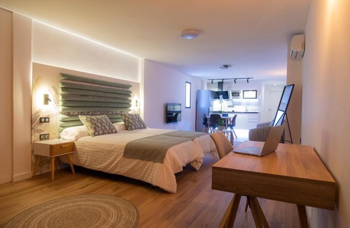 San Cristobal de La Laguna Apartment | Laguna Home & Suites