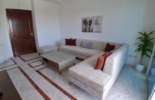 Les Berges Du Lac II Apartment | Lake 2 Luxurious 1 bedroom apartment