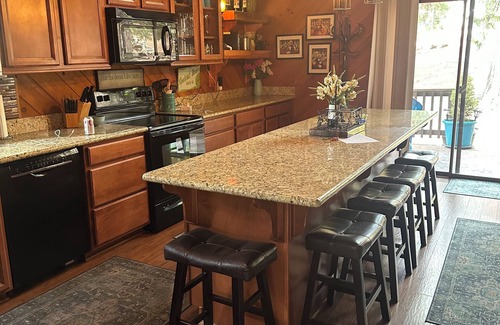 Peninsula Village Cabin | Lake Almanor Peninsula Cabin In The Pines