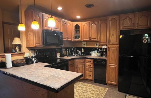 Almond Cottage | Lake and Mtn view! Near Tail of the Dragon, Bryson City, Hot Tub, Pets OK