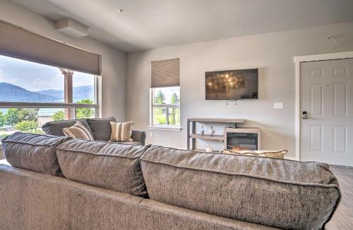 Manson Apartment | Lake Chelan Resort Condo Pool and Hot Tub Access!