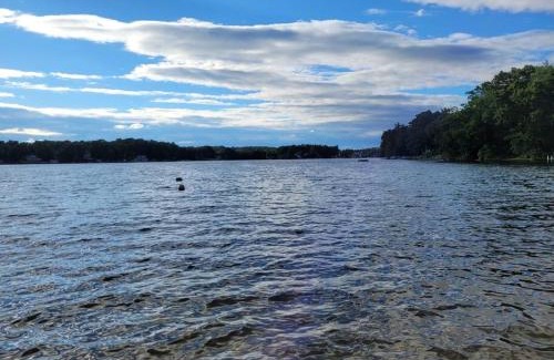 Melrose House | Lake Congamond Suffield House