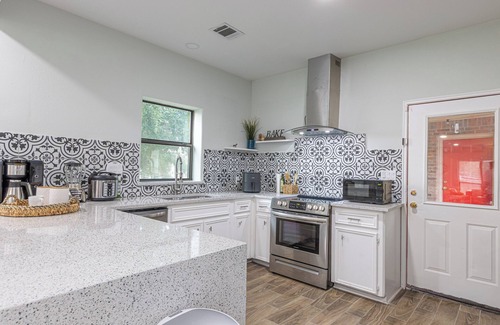 Willis House | Lake Conroe Sunset House- 3 bed 3.5 bath