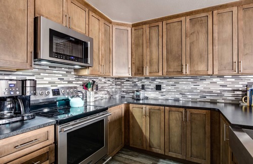 Corinthian Hills House | Lake Dillon Retreat Townhome: Panoramic Lake, Mountain Views