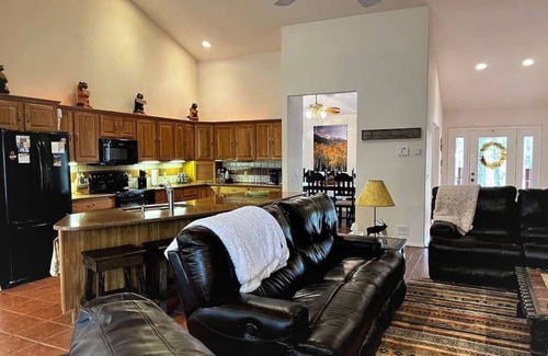 Pagosa Springs House | Lake Forest Lodge~near lake