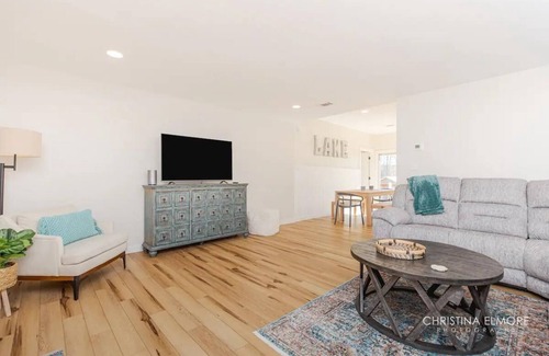 Kathleen House | Lake Front Cottage | Family Friendly | Spacious