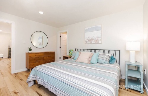 Kathleen House | Lake Front Cottage | Family Friendly | Spacious