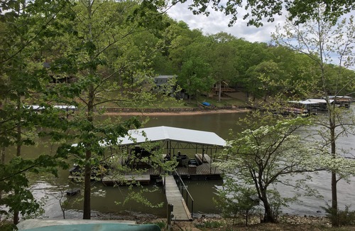 Climax Springs Cabin | Lake Front Cutie On A Quiet Cove