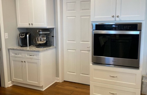 Clarksville House | Lake Front Home on Buggs Island/Kerr Lake Close to Bluestone Boat Ramp!