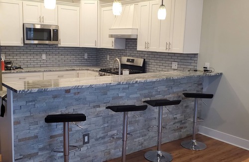 Anchorville House | Lake front luxury new house located across from famous Cabana Blues Resort