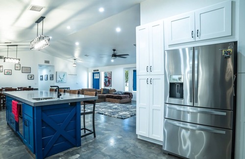 Palm Springs House | Lake Front - Private event space for up to 500 guests! Perfect for weddings!