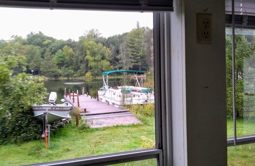 King House | Lake front summer home w >150' of shore on spring-fed Otter Lake of the Chain