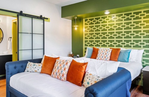 Dandridge Villa | Lake Hair, Don't Care by RedAwning