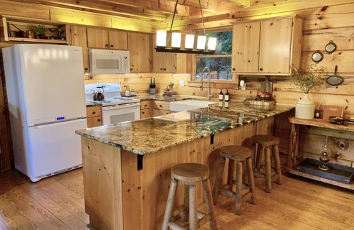 Hidden Lake Cabin | Lake Hideaway 2 - Glory Living! Views, Lakefront, Private Dock, Fishing, Boating