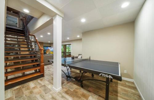 Wilkesboro House | Lake Hills Hideaway