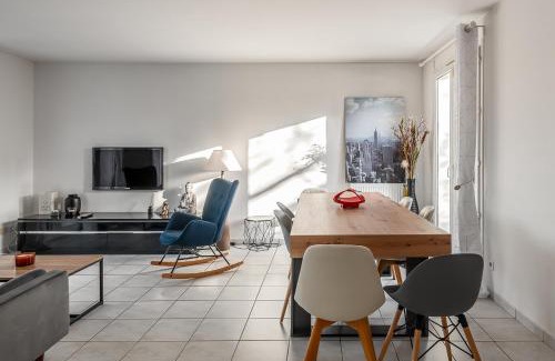 Serris Apartment | Lake House 4 Bedroomed near Disneyland Paris