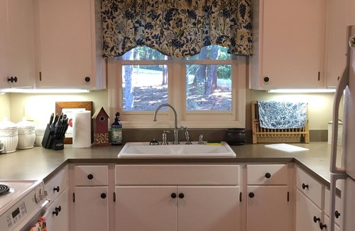 Tallassee House | Lake House in the Treetops overlooking Lake Martin