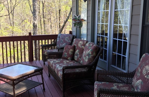 Tallassee House | Lake House in the Treetops overlooking Lake Martin
