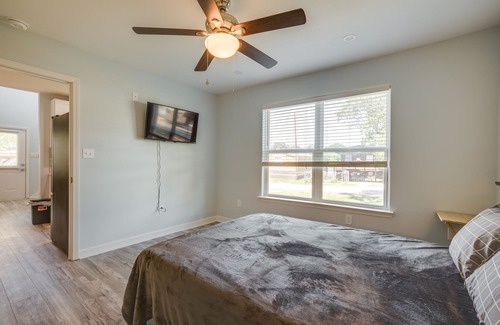 Onalaska House | Lake Livingston Getaway w/Balcony + Water View!