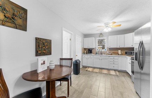 Craig Beach House | Lake Milton Haven: 3BR, Modern, Near Lake & Winery