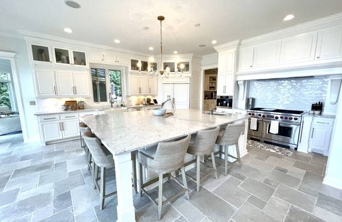 Navarre House | Lake Minnetonka, Maple Ridge Manor-Sleeps 18, Lake, Dock & Private Pool & spa