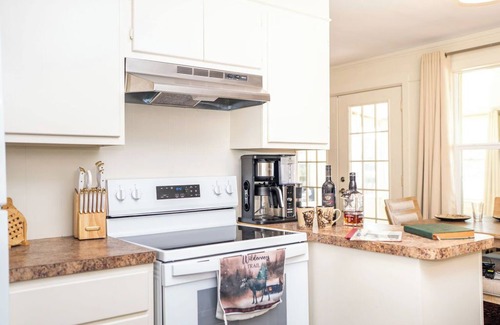 Jefferson House | Lake O' The Pines Lake FrontnTwo Bedroom Home - A Slice of Paradise