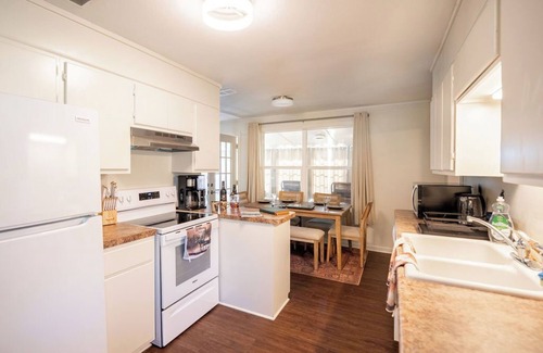 Jefferson House | Lake O' The Pines Lake FrontnTwo Bedroom Home - A Slice of Paradise