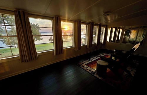 Jefferson House | Lake O' The Pines Lake FrontnTwo Bedroom Home - A Slice of Paradise