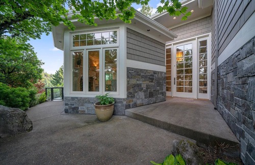 Lake Oswego House | Lake Oswego - on Lake property - private - elegant - luxurious - private Home