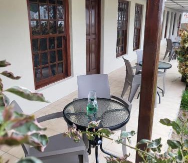 Sedgefield Hotel | Lake Pleasant Hotel