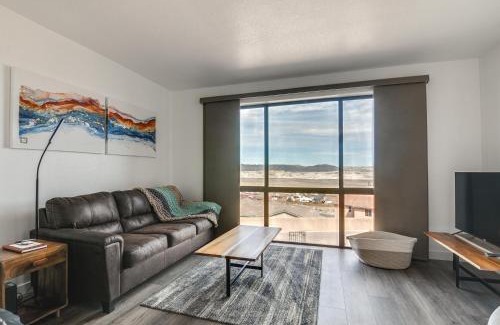 Greenehaven House | Lake Powell Views Adobe Townhome with Patio