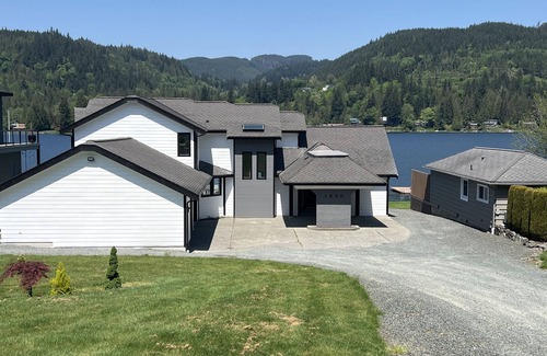 Bellingham House | Lake Samish Funhouse